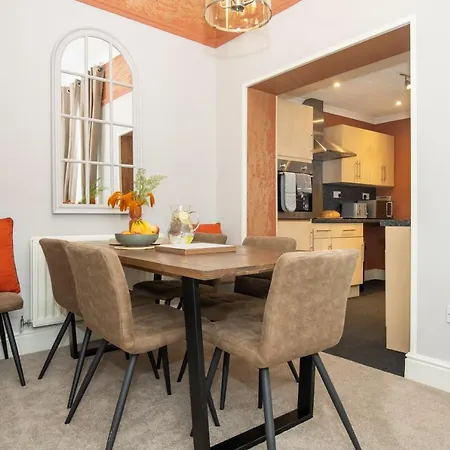 Logan House, Modern And Spacious Townhouse Close To Centre * Carlisle (Cumbria)