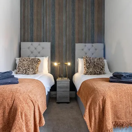 Logan House, Modern And Spacious Townhouse Close To Centre Carlisle (Cumbria)