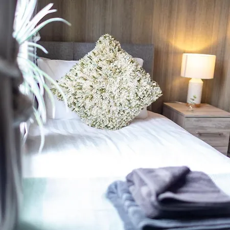 Logan House, Modern And Spacious Townhouse Close To Centre * Carlisle (Cumbria)