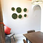דירה Logan House, Modern And Spacious Townhouse Close To Centre